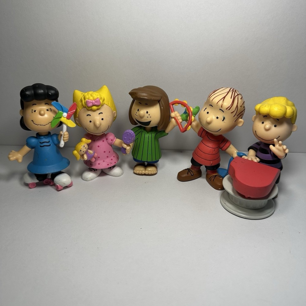 Lot of 5 PEANUTS PVC Figures 3.25" -Just Play